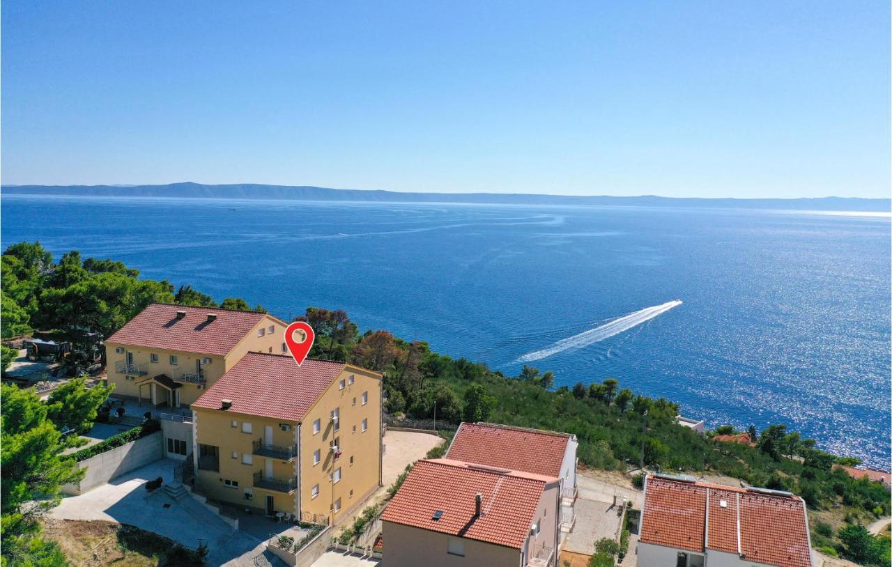 Awesome Apartment In Krvavica With Kitchen Luaran gambar